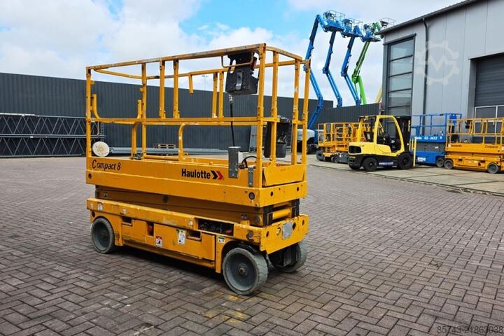 Ascensore a forbice Haulotte Compact 8 Electric, 8.2m Working Height, 350kg Cap