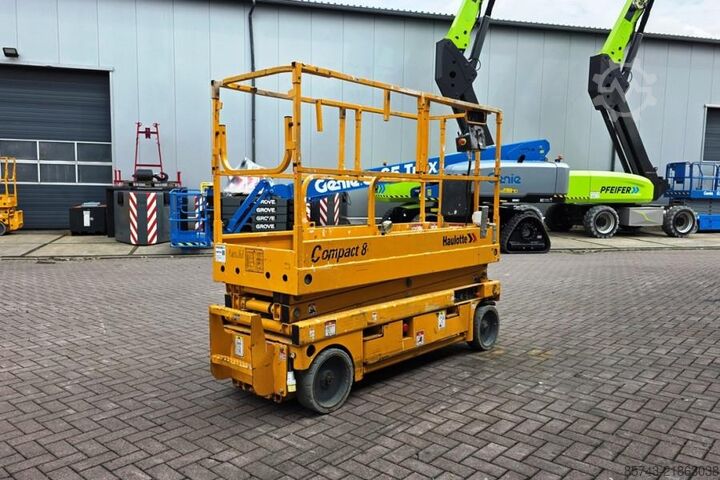 Ascensore a forbice Haulotte Compact 8 Electric, 8.2m Working Height, 350kg Cap
