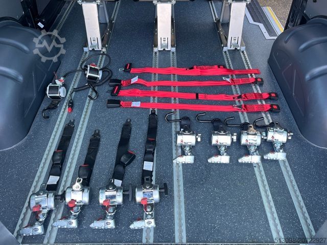 Minibus VOLKSWAGEN CRAFTER 2,0 TDI 9 SITZER KAMERA AHK KLIMA PDC