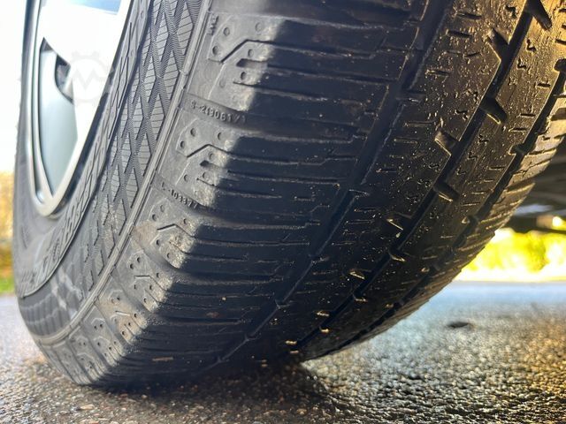 Minibus VOLKSWAGEN CRAFTER 2,0 TDI 9 SITZER KAMERA AHK KLIMA PDC