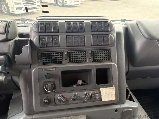 Vrachtwagen met bakwagen IVECO STRALIS AD,KOFFER MIT SCHIEBETüR, LBW AUTOMATIK, E5