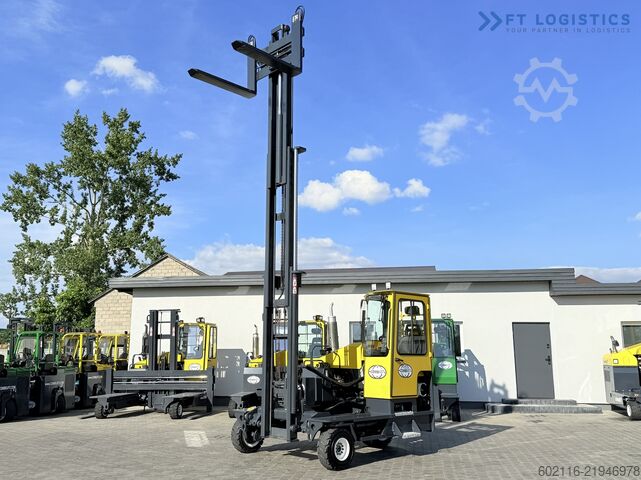 Carrello elevatore a 4 direzioni Combilift C5000XL GAS TRIPLEX 6000 EXTENDABLE FORK