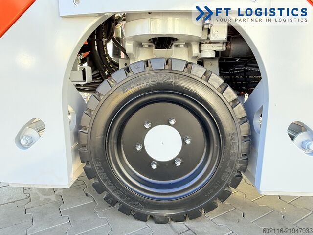 Carretilla retráctil de 4 vías Hubtex DQ45G DUPLEX 5000 FORK-POSITIONER CABIN