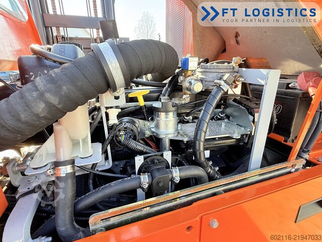 Carretilla retráctil de 4 vías Hubtex DQ45G DUPLEX 5000 FORK-POSITIONER CABIN
