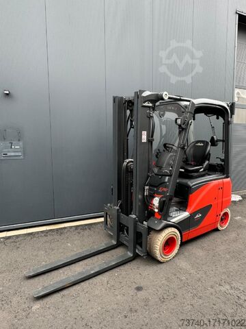 Elektrische vorkheftruck met 4 wielen Linde E20PH