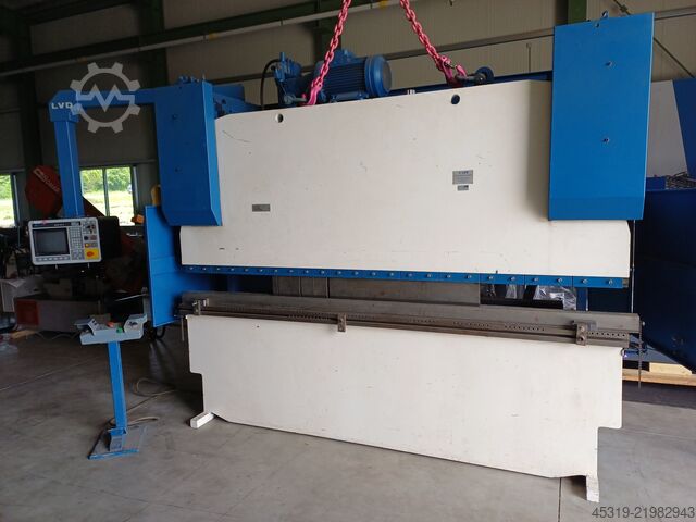 πρέσα κάμψης LVD PPI 135/30 MNC 95