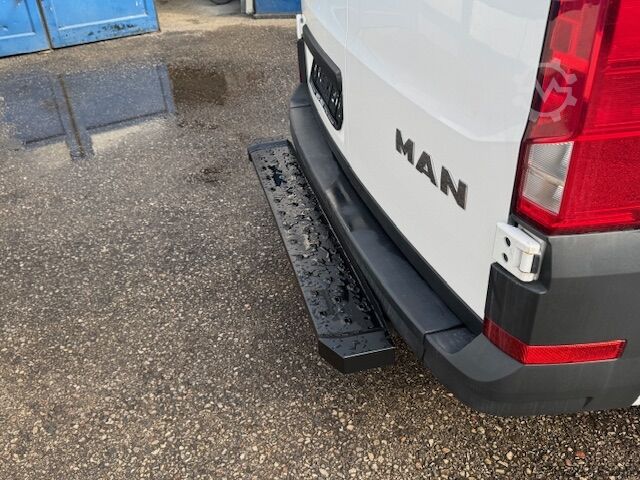ψηλό και μακρύ κλειστό φορτηγό MAN TGE 3.180 4x4 L4 H3 - wenig Kilometer