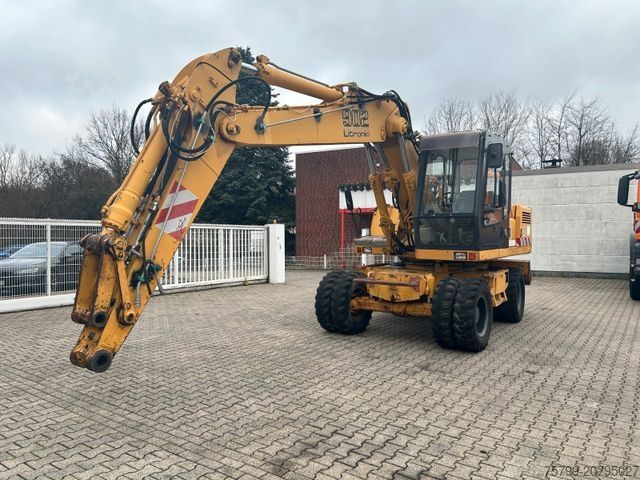 Mobile excavator LIEBHERR 902 Litronic