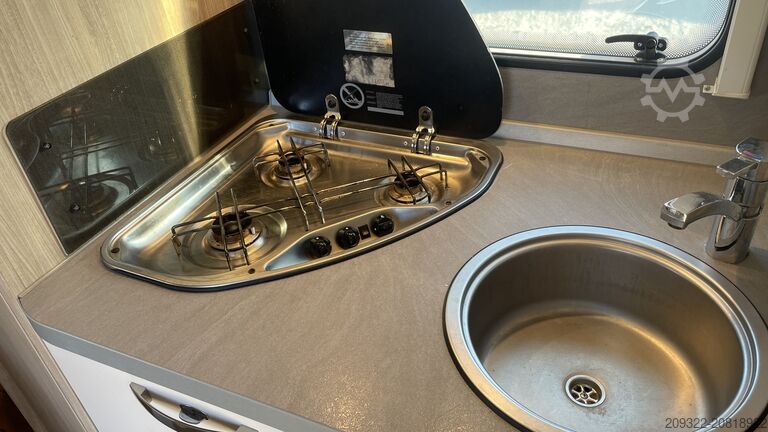 τροχόσπιτο/αυτοκινούμενο τροχόσπιτο Fiat Weinsberg Carabus 600 K | 4 Posti Letto | Completamente Attrezzato