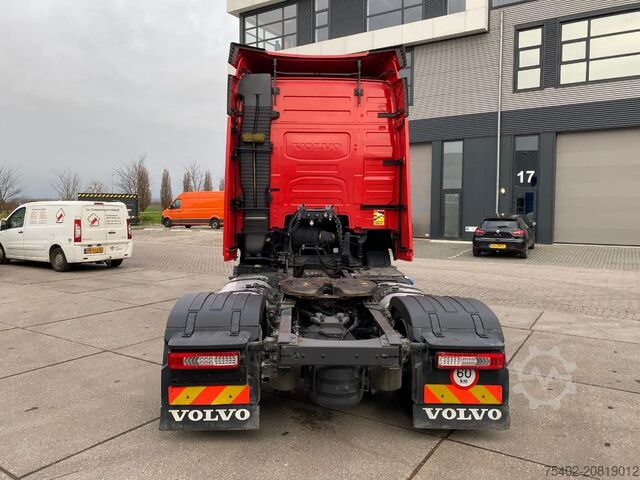 Standard-SZM Volvo FH 13.420 Globetrotter / Mega / 2x Tank