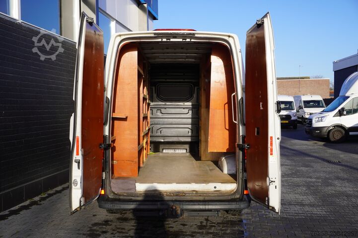 Furgoneta Volkswagen Crafter 2.0 TDI 177PK L3H3 - EURO 6 - Airco - C...