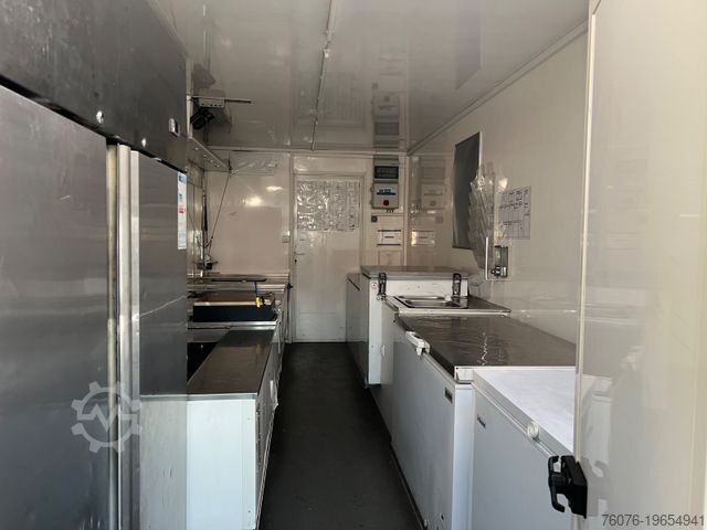 Aangepaste bestelwagen IVECO 70C17 Fleisch Theke Solar Heizung Kühler Kamera