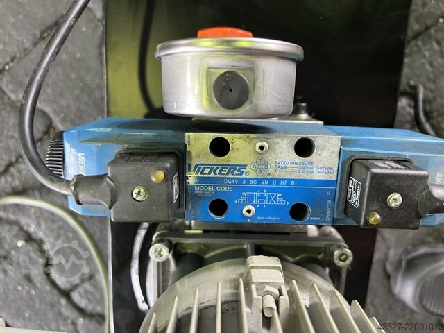 Hydraulikaggregat AC-MOTOREN FBPA 90L-4 + 14l Behälter