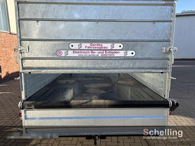 Aangepaste bestelwagen FUSO 7C15