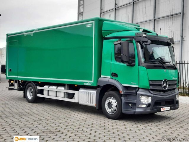 Φορτηγό κουτί (κουρμπαριστό) MERCEDES-BENZ 1824 L ACTROS Koffer 7,35 m mit Tür + LBW 2t
