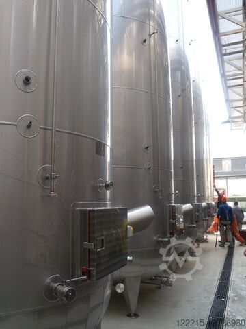 LASI 27.600l (276hl) Fermentation and storage cellar (2011) LASI Gär- und Lagerkeller
