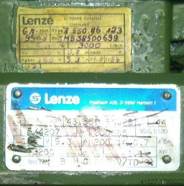 Motorreductor de 1,1 kW, 320 rpm Lenze 43.550.64026