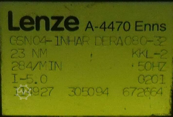 Motorreductor 0,75 kW 284 rpm Lenze MDERA080-32