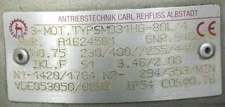 Motorreductor 0,75 kW 284 rpm Lenze MDERA080-32