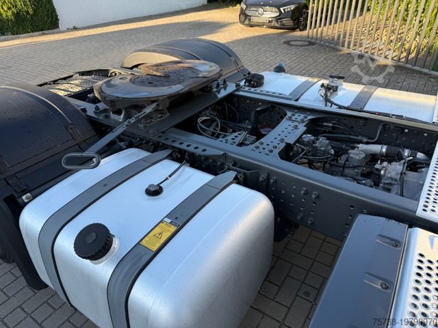 Volume trekker MERCEDES-BENZ Actros 1848 Lowliner/GigaSpace/Retarder/2xTank