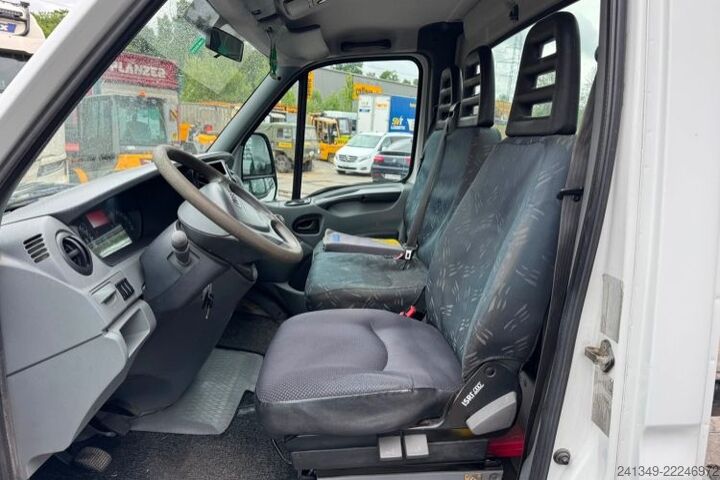 Van IVECO Daily 35C12