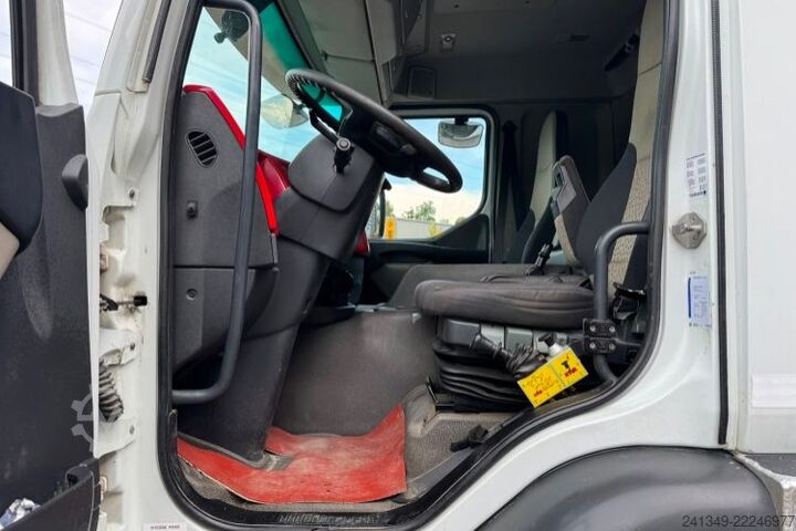 Kipper LKW RENAULT Kerax 520 8x4 Stahlkipper 2 Seiten