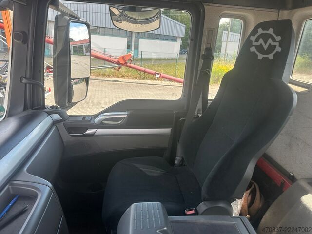Flatbed truck MAN TGS 26.320 / 6x2-4 / Stahltransporte / Lift Lenk