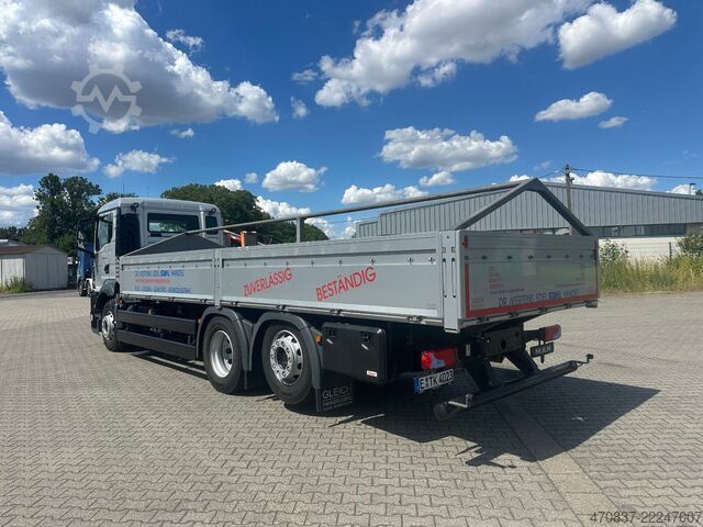 Flatbed truck MAN TGS 26.330 / 6x2-4 / Stahltransporte / Lift Lenk
