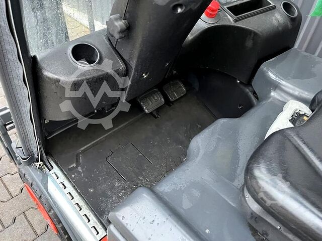 Elektrikli 3 tekerlekli forklift Linde E15-02