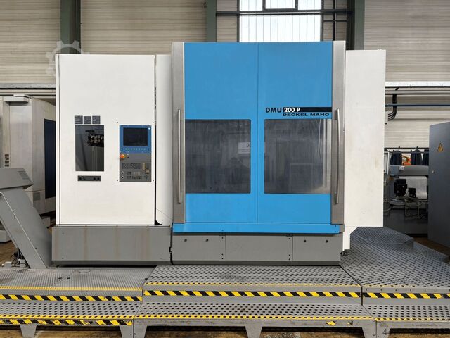 Centro di lavoro universale DMG MORI DMU 200 P