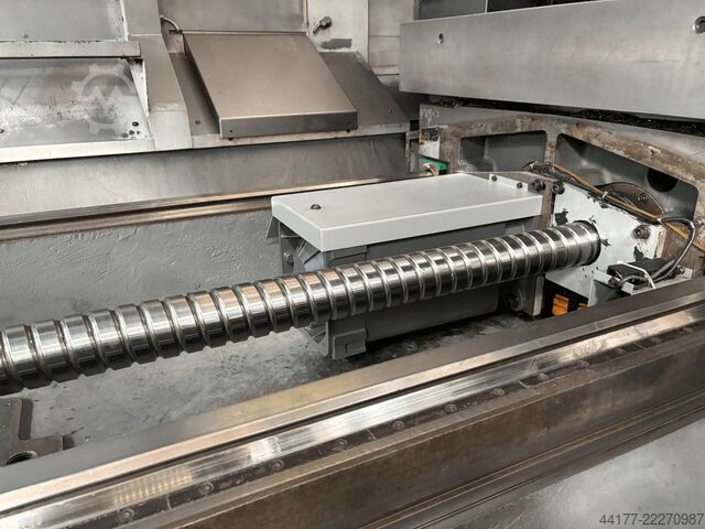 Centro di lavoro universale DMG MORI DMU 200 P