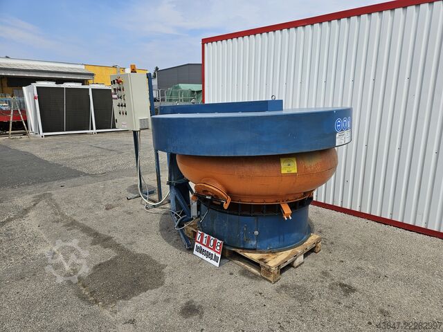 Máquina desbarbadora de perfiles Vibrochimica VBTS 651/3