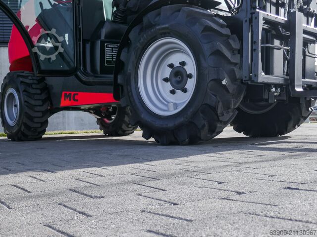 All-terrain forklift Manitou MC 25-4