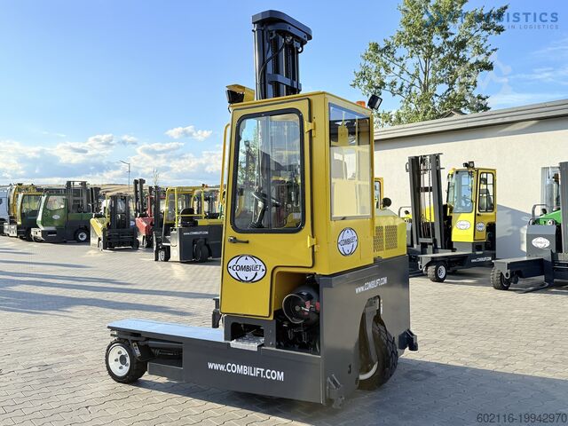 Négymenetes targoncá Combilift C3000 GAS TRIPLEX 7600MM FREE-LIFT