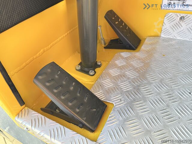 Négymenetes targoncá Combilift C3000 GAS TRIPLEX 7600MM FREE-LIFT