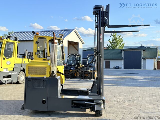 Négymenetes targoncá Combilift C3000 GAS TRIPLEX 7600MM FREE-LIFT