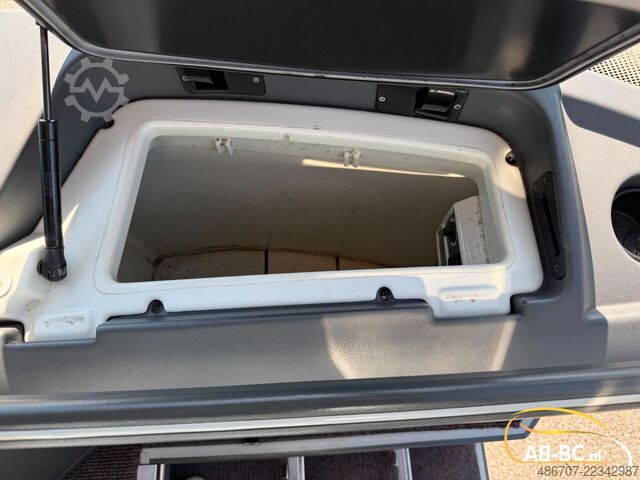 Autocar de turism MERCEDES-BENZ Tourismo RHD-M, 57 Sitze