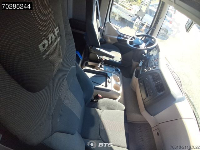 Valníkový nákladní automobil s plachtou DAF XB 290 4X2 FA VDC 16t - Curtainsider Junge