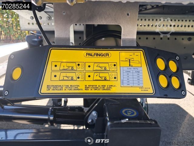 Valníkový nákladní automobil s plachtou DAF XB 290 4X2 FA VDC 16t - Curtainsider Junge