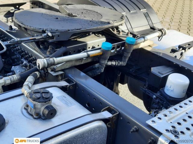 Ciężarówka do przewozu materiałów niebezpiecznych VOLVO FH 500 ADR FL Hydraulik 2 Kreis mit Kipphebel