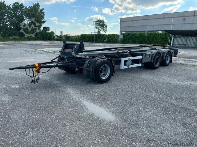 Rimorchio a gancio C.I.R. 153 SCARRABILE 3 ASSI CON 12 GOMME