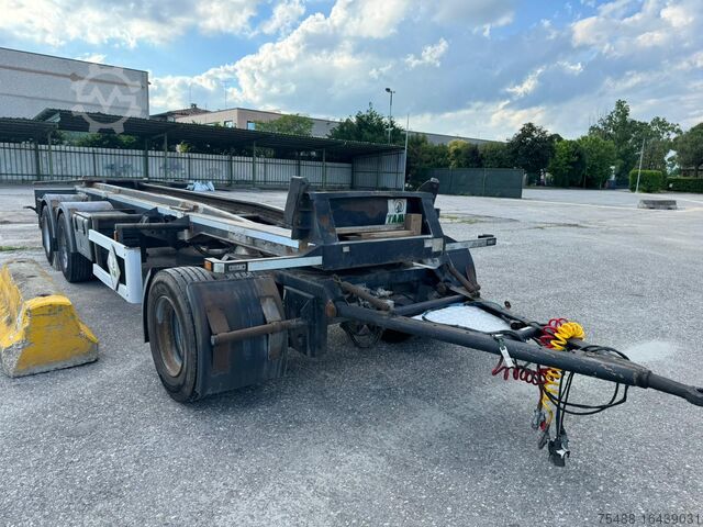 Rimorchio a gancio C.I.R. 153 SCARRABILE 3 ASSI CON 12 GOMME