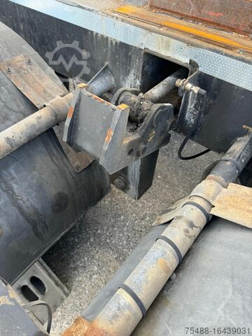 Rimorchio a gancio C.I.R. 153 SCARRABILE 3 ASSI CON 12 GOMME