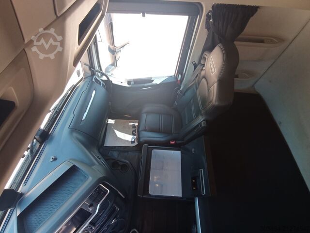 Cap tractor standard Iveco S-WAY 570 euro 6-E uff. ITALIA Full pn.