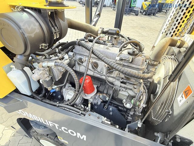 Wózek widłowy czterokierunkowy Combilift C2500 DUPLEX ONLY 460H WIDE POSITIOER