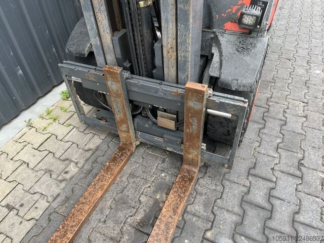 Dízelüzemű targoncá Linde H35D-02