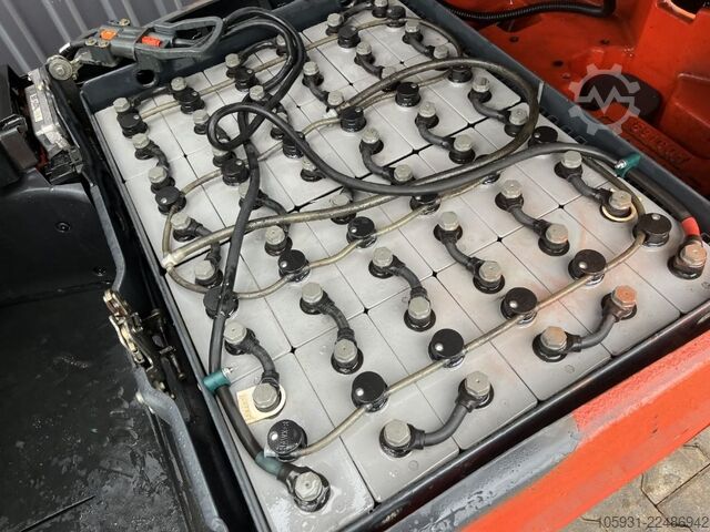 Elektromos háromkerekű targonca Linde E16-02