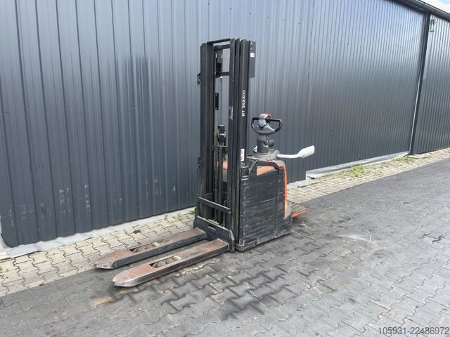 Wózek widłowy stojący BT SPE120