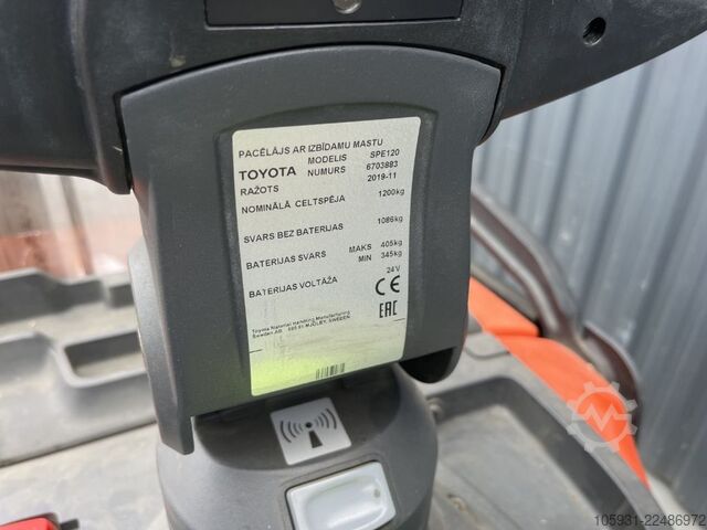 Wózek widłowy stojący BT SPE120