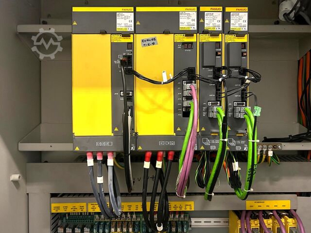 Verticaal bewerkingscentrum 3x Bridgeport XR 700 HMC